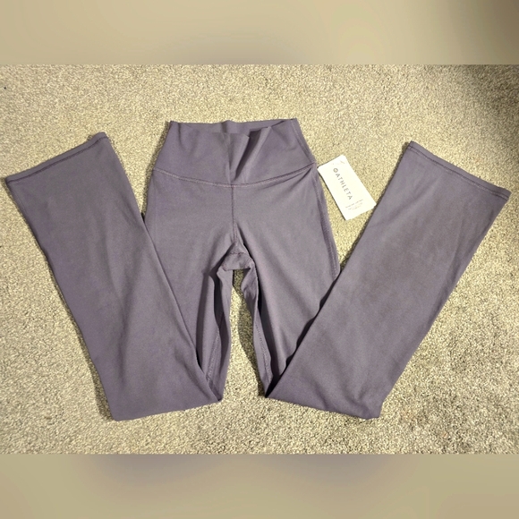 Athleta Transcend Slim Pant NWT Size Small Quuckdry Breathable Purple - Picture 3 of 9